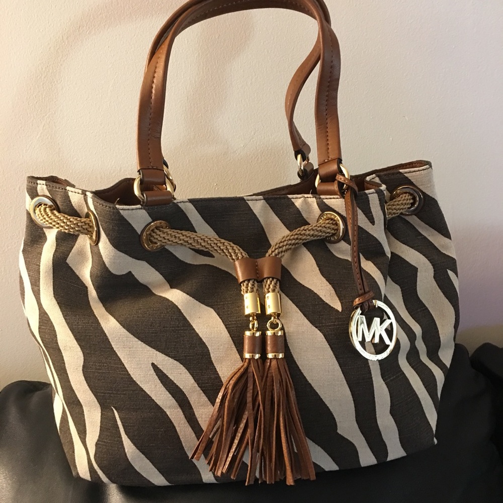 💲1️⃣5️⃣9️⃣‼️EUC !! Michael Michael Kors Tote !!